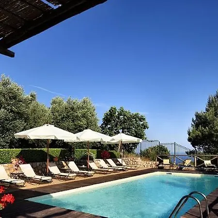 Sleeps 4 Pool Air Con Wifi Appartamento *