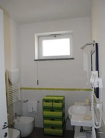 Sleeps 4 Pool Air Con Wifi * Torca